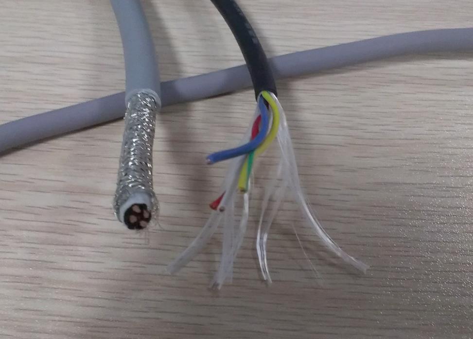 金阳光电缆线路应尽量避免电腐蚀和化学腐蚀.jpg